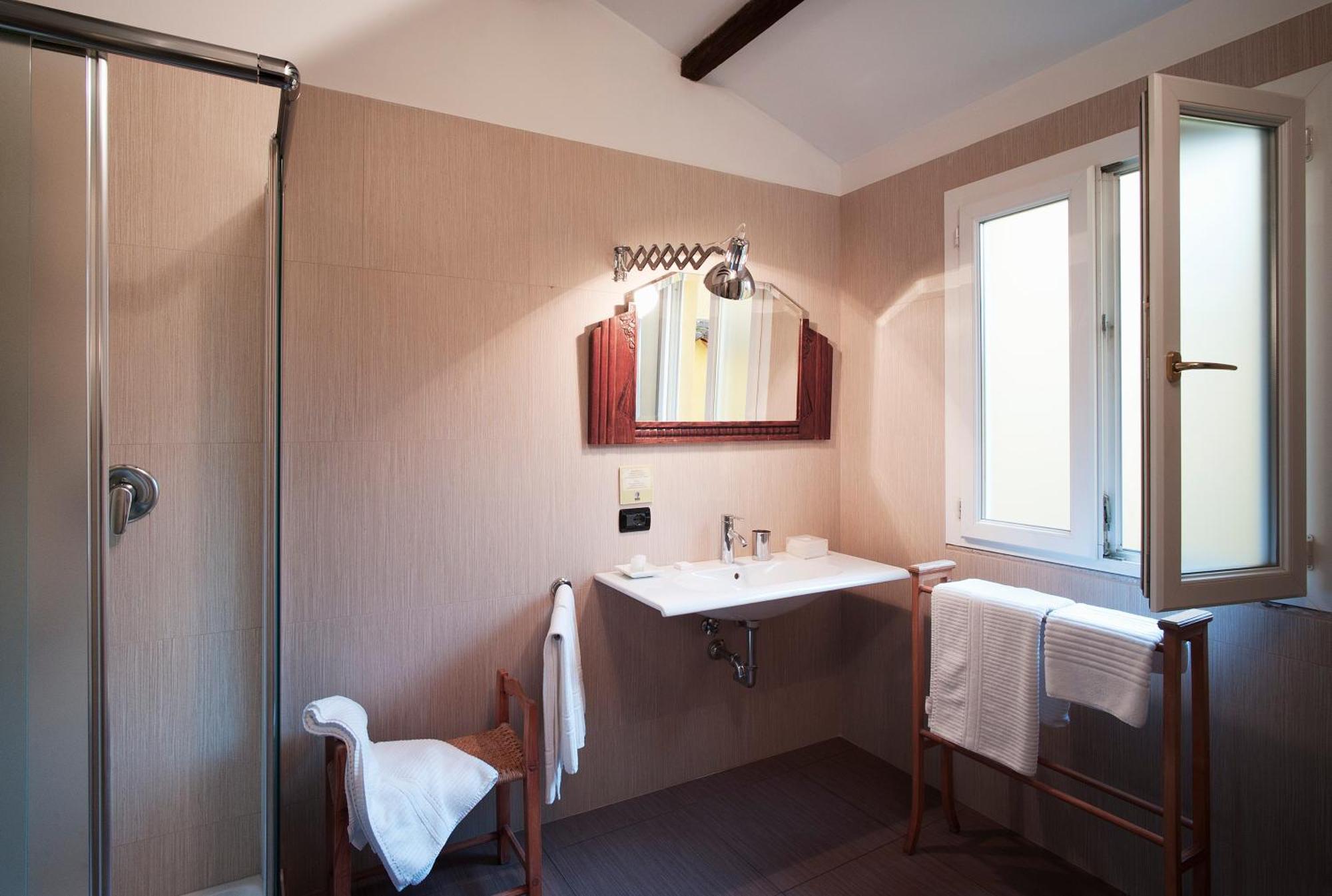 Boutique Hotel Albero Nascosto Триест Экстерьер фото